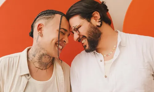 
					Gloria Groove se casa e faz texto emocionante para o marido; leia
				
				