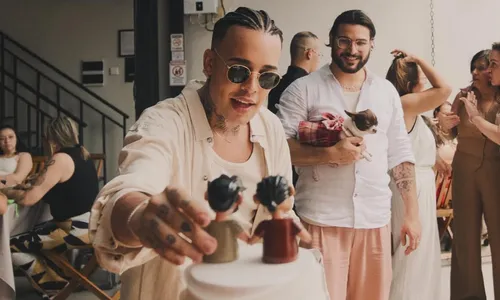 
					Gloria Groove se casa e faz texto emocionante para o marido; leia
				
				