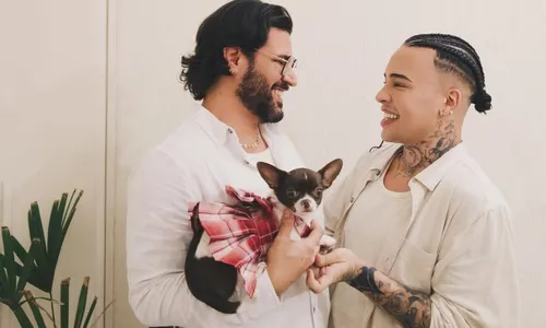 
					Gloria Groove revela relação aberta com marido e expõe: 'Decisão dele'
				
				
