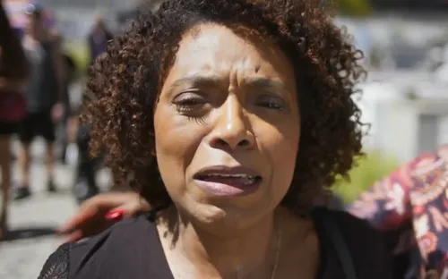 
					Gravidez, doença e tragédia: 'Dona de Mim' pega fogo na reta final
				
				