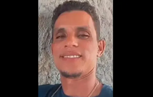 
					Homem é morto a tiros durante jogo de dominó em Caraíva
				
				