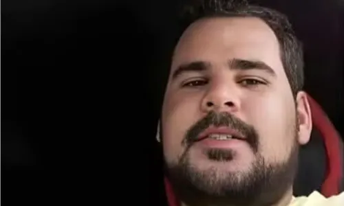 
					Homem é morto com golpes de canivete em ônibus no sul da Bahia
				
				