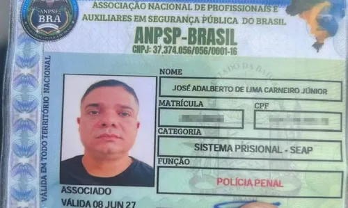 
					Homem é preso fingindo ser policial penal em carro adulterado na Bahia
				
				