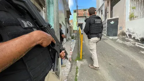 
					Homem é preso por vender terreno 'falso' e dar golpe de R$ 1,5 milhão
				
				