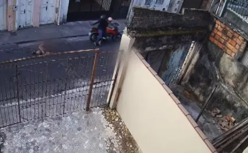 
					Homem reage a tentativa de assalto e é baleado nas partes íntimas
				
				