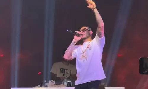 
					Hungria vibra com retorno aos palcos após intoxicação por metanol
				
				