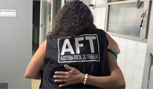 
					Idosa é resgatada de situação análoga à escravidão na Bahia
				
				