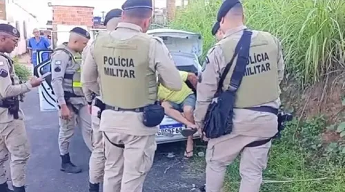 
					Idoso é obrigado a fazer Pix de R$ 40 mil durante sequestro na Bahia
				
				