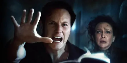 
					'Invocação do Mal 4: O Último Ritual' é carta de amor à franquia
				
				