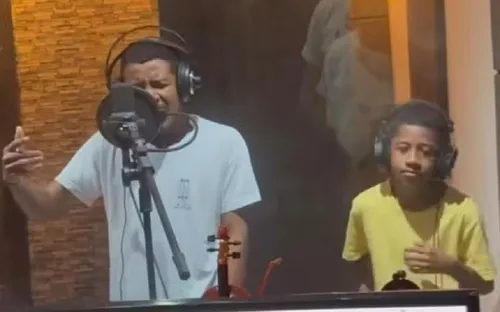 
					Irmãos cantores de arrocha morrem após acidente de moto na Bahia
				
				