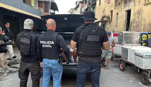 
					Irmãos são presos em operação contra sequestro e extorsão em Salvador
				
				