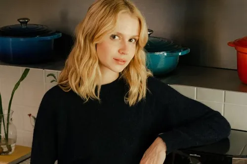 
					Isa Scherer se pronuncia após críticas à vaga com salário de R$ 1.800
				
				