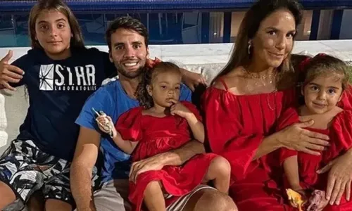 
					Ivete Sangalo faz declaração e expõe marido no Dia dos Pais; leia
				
				