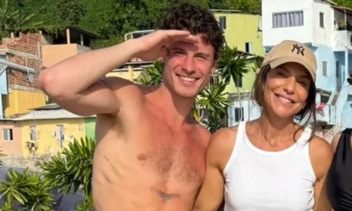 
					Ivete Sangalo recebe visita de Shawn Mendes e encontro causa alvoroço
				
				