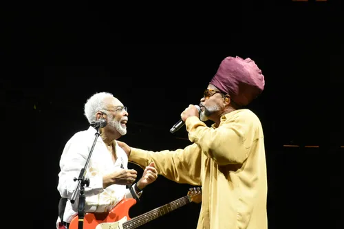 
					Ivete Sangalo se declara para Gilberto Gil após show em Salvador
				
				