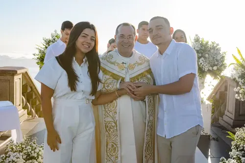 
					João Gomes batiza filhos em evento luxuoso no Cristo Redentor; FOTOS
				
				