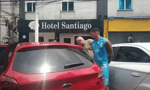 
					Jogador de futebol suspeito de estuprar mulher é solto em Salvador
				
				