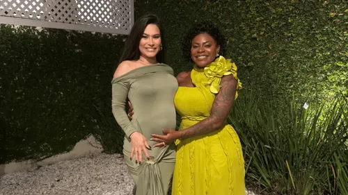 
				
					Jojo Todynho conhece afilhado após Raissa Barbosa ter parto prematuro
				
				