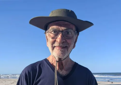 
					Jornalista Maurício Kubrusly deixa a UTI e esposa detalha diagnóstico
				
				