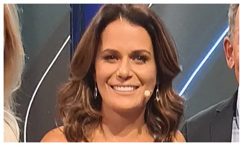 
				
					Jornalista da Band emociona ao revelar diagnóstico grave da filha
				
				