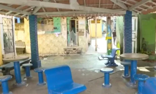 
				
					Jovem morre e adolescente fica ferido após ataque a tiros em Salvador
				
				