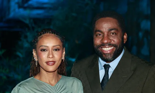 
					Lázaro Ramos e Taís Araújo entregam momento íntimo: 'No meio da rua'
				
				