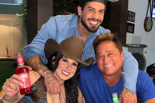 
					Leonardo surge dançando com Ana Castela e se derrete: 'Sogrão'
				
				