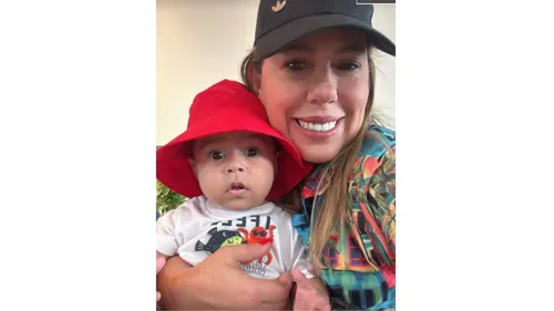 
					Lorena Maria manda recado afiado após filho viajar com MC Daniel
				
				