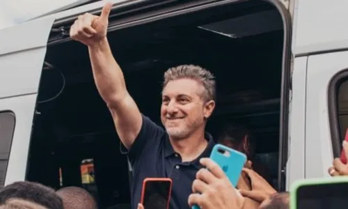 
				
					Luciano Huck dá R$ 1 milhão para morador de Vitória da Conquista
				
				
