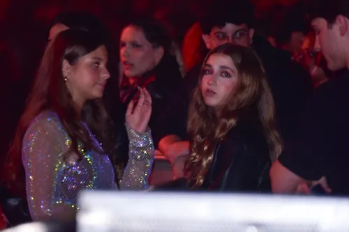 
					Luciano Huck e Angélica roubam a cena com os filhos no The Town; FOTOS
				
				