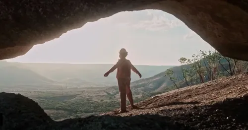 
					‘Luiz Gonzaga: Légua Tirana’ ilumina infância difícil do Rei do Baião
				
				