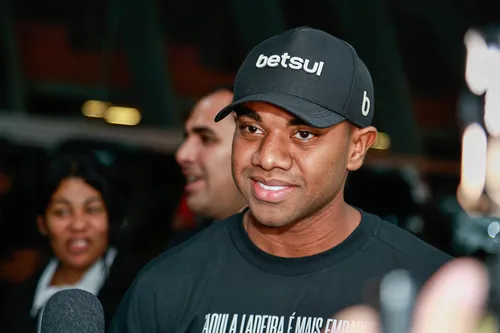   					Luta de Davi Brito e Sacha Bali conta com presença de famosos; FOTOS  				  				