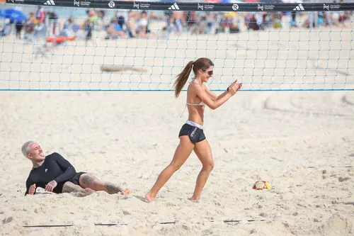 
					MC Daniel surge com Jade Picon em praia do Rio após término; FOTOS
				
				