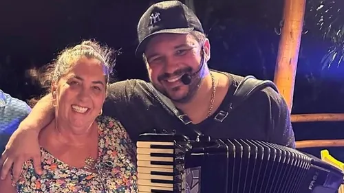 
					Mãe de Virginia Fonseca oficializa namoro com músico 21 anos mais novo
				
				