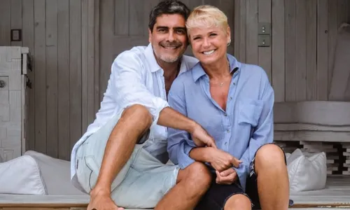 
					Marido de Xuxa é exposto por pagar massagens com 'final feliz'
				
				