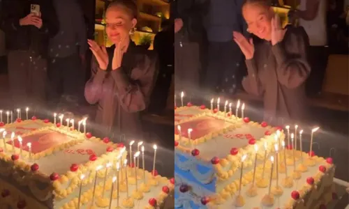 
					Marina Ruy Barbosa comemora aniversário de 30 anos com bolo gigante
				
				