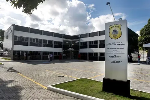 
					Suspeitos de matar homem com 20 facadas na Bahia se apresentam
				
				