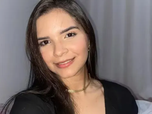 
				
					Miss baiana morta no PR é enterrada no dia em que completaria 24 anos
				
				