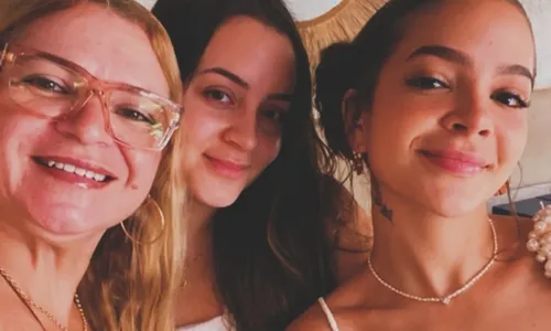 
					Mistura de substâncias pode ter causado morte da mãe de Mel Maia
				
				