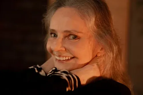 
					Morre a cantora Angela Ro Ro, aos 75 anos
				
				