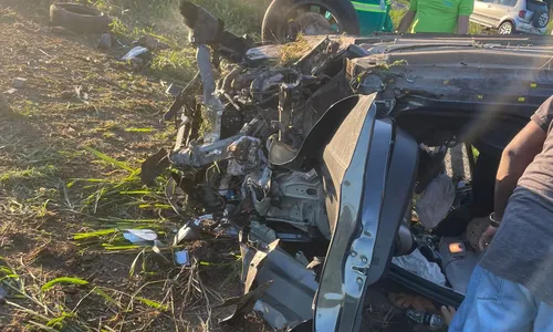 
					Morre integrante da equipe do cantor Pablo em grave acidente de carro
				
				
