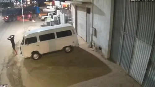 
					Motociclista morre em acidente com caminhão no interior da Bahia
				
				