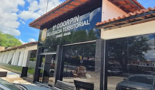   					Motorista é morto a tiros dentro de casa no sudoeste da Bahia  				  				