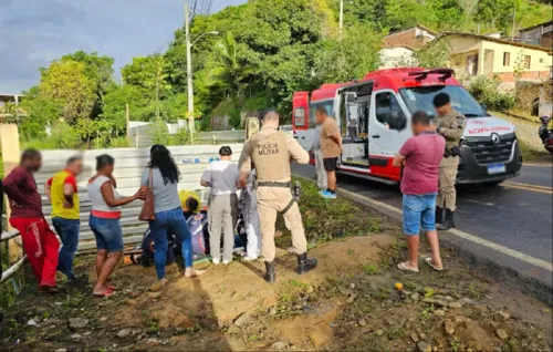 
				
					Mulher é arremessada após ser atropelada por carreta na Bahia
				
				