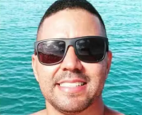 
					Mulher é morta a tiros na Bahia; companheiro PM é suspeito de crime
				
				