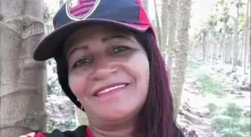 
				
					Mulher morre e sete pessoas ficam feridas após acidente na Bahia
				
				