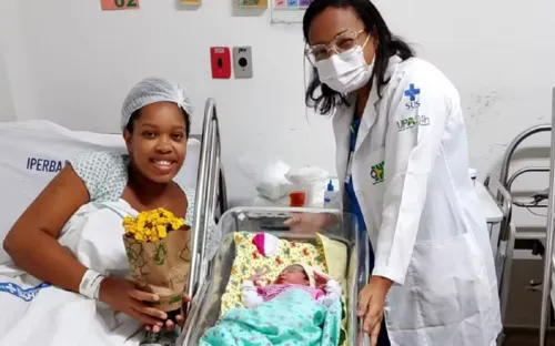 
				
					Mulher procura unidade de saúde e dá à luz a uma menina em Salvador
				
				