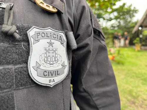 
					Suspeito de integrar grupo miliciano é morto ao sair da cadeia
				
				