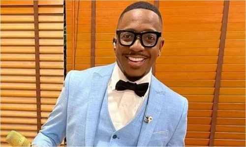 
					SBT negocia com cantor para lugar de Virginia na emissora; veja quem é
				
				