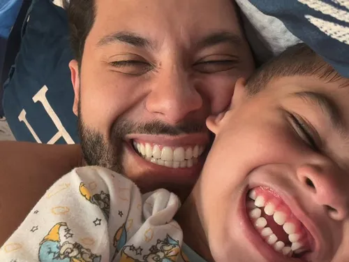 
				
					Murilo Huff diz que só pediu a guarda do filho após 'descobrir coisas'
				
				